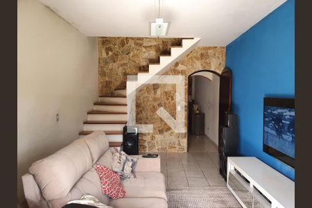 Sala de casa à venda com 3 quartos, 176m² em Jardim Guacuri, Diadema