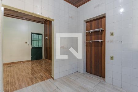 Cozinha e Área de Serviço de apartamento para alugar com 1 quarto, 45m² em São João, Porto Alegre