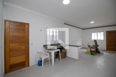 Cozinha de casa para alugar com 2 quartos, 65m² em Parque Mikail, Guarulhos