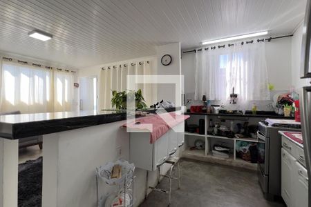 Cozinha e Área de Serviço de casa para alugar com 2 quartos, 110m² em Jardim Palmira, Guarulhos