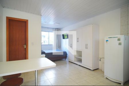 Sala/Quarto de kitnet/studio para alugar com 1 quarto, 35m² em Centro, São Leopoldo
