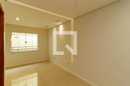 Sala de casa de condomínio para alugar com 2 quartos, 90m² em Vila Nivi, São Paulo