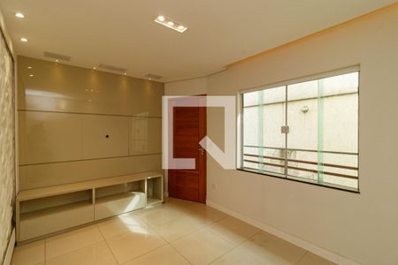 Sala de casa de condomínio para alugar com 2 quartos, 90m² em Vila Nivi, São Paulo