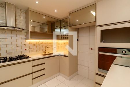 Cozinha de casa de condomínio para alugar com 2 quartos, 90m² em Vila Nivi, São Paulo