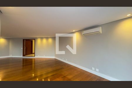 Sala de apartamento para alugar com 4 quartos, 360m² em Parque Colonial, São Paulo