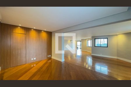 Sala de apartamento para alugar com 4 quartos, 360m² em Parque Colonial, São Paulo