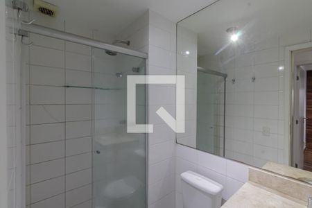 Banheiro de apartamento para alugar com 2 quartos, 54m² em Indianópolis, São Paulo