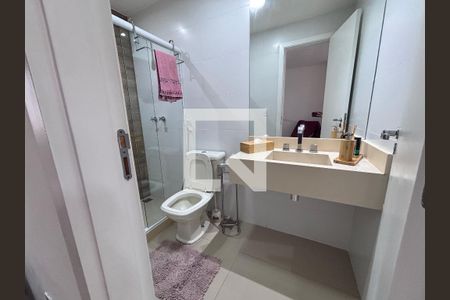 Banheiro de casa de condomínio à venda com 3 quartos, 269m² em Vargem Grande, Rio de Janeiro