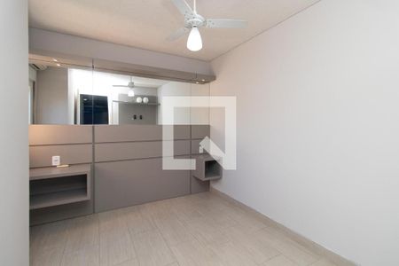 Quarto 2 de apartamento para alugar com 2 quartos, 48m² em Restinga, Porto Alegre