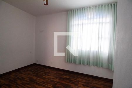 Quarto 01 de casa de condomínio para alugar com 2 quartos, 102m² em João Pinheiro, Belo Horizonte