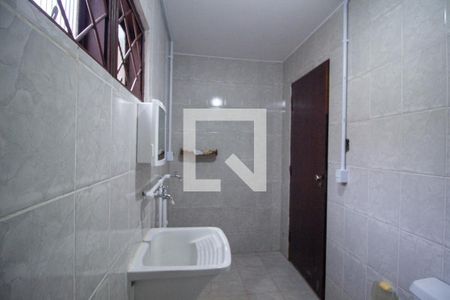 Banheiro de kitnet/studio para alugar com 1 quarto, 21m² em Vila Castilho, Votorantim