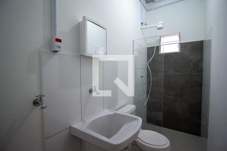 Banheiro de kitnet/studio para alugar com 1 quarto, 14m² em Vila Castilho, Votorantim