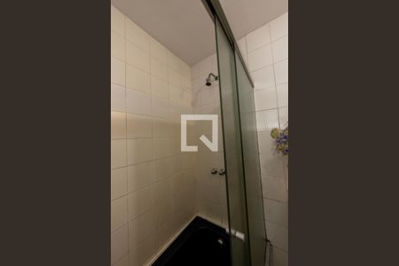 Banheiro da Suite de apartamento para alugar com 1 quarto, 56m² em Alphaville Industrial, Barueri