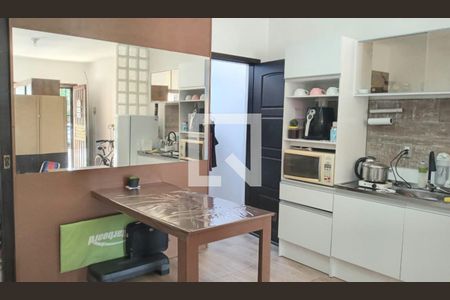Cozinha de apartamento à venda com 1 quarto, 30m² em Igará, Canoas