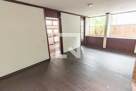 Sala de TV de casa à venda com 4 quartos, 310m² em Vila Prudente, São Paulo