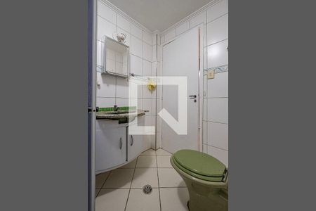 Banheiro de apartamento para alugar com 1 quarto, 38m² em Pinheiros, São Paulo
