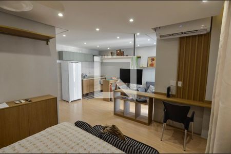 Sala/Quarto de kitnet/studio para alugar com 1 quarto, 32m² em Santo Cristo, Rio de Janeiro