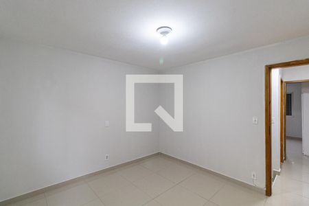 Quarto 1 de casa para alugar com 2 quartos, 52m² em Vila Rio Branco, São Paulo
