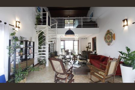 Casa de Condomínio para alugar com 4 quartos, 256m² em São Cristóvão, Cabo Frio