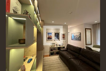 Sala de apartamento para alugar com 3 quartos, 70m² em Jardim Tupanci, Barueri