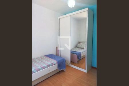 Quarto 1 de apartamento para alugar com 2 quartos, 49m² em Santana, Porto Alegre