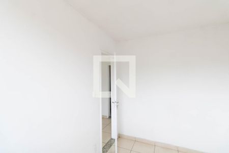Quarto 1 de apartamento para alugar com 2 quartos, 48m² em Santa Cruz, Rio de Janeiro