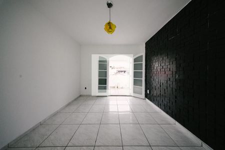 Quarto 1 de casa para alugar com 3 quartos, 66m² em Vila Ré, São Paulo