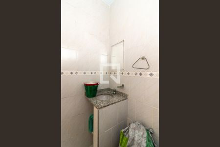 Lavabo de casa para alugar com 3 quartos, 100m² em Padre Miguel, Rio de Janeiro
