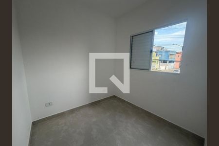 Quarto 2 de apartamento para alugar com 2 quartos, 50m² em Jardim Caguassu, São Paulo