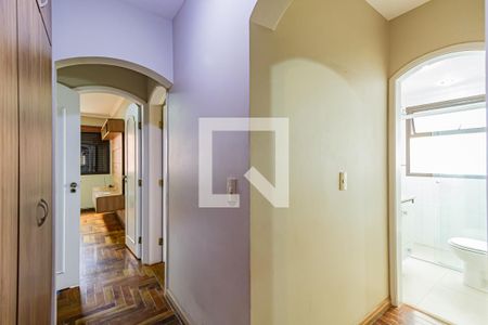 Corredor de apartamento à venda com 4 quartos, 112m² em Santo Amaro, São Paulo