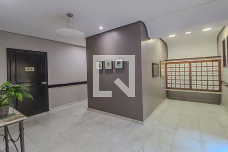 Hall de entrada de apartamento à venda com 2 quartos, 76m² em Petrópolis, Porto Alegre