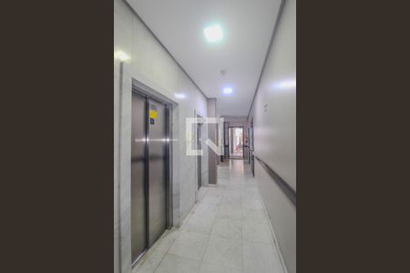 Hall de entrada de apartamento à venda com 2 quartos, 76m² em Petrópolis, Porto Alegre