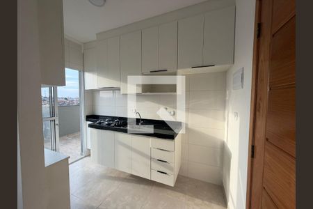 Cozinha de apartamento para alugar com 2 quartos, 85m² em Jardim Caguassu, São Paulo