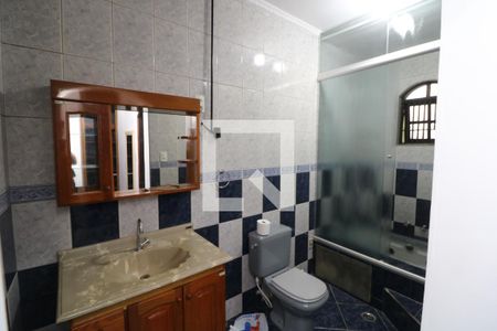 Banheiro da Suíte de casa para alugar com 2 quartos, 140m² em Vila Cunha Bueno, São Paulo