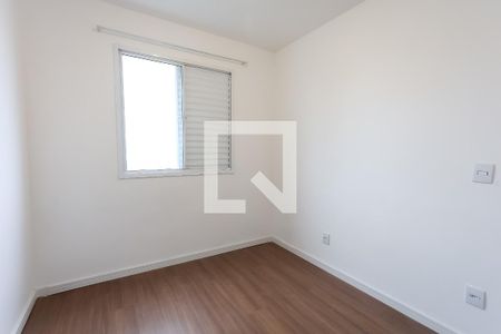quarto 1 de apartamento para alugar com 2 quartos, 46m² em Parque Assuncao, Taboão da Serra