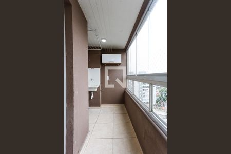varanda de apartamento para alugar com 2 quartos, 46m² em Parque Assuncao, Taboão da Serra