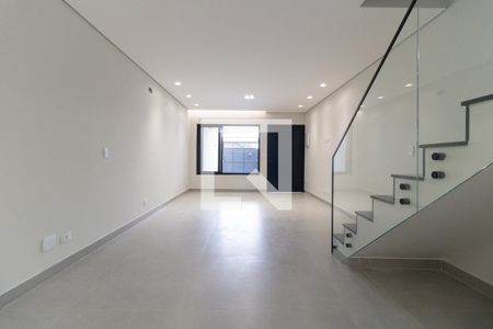 Sala de casa à venda com 3 quartos, 117m² em Vila Gumercindo, São Paulo