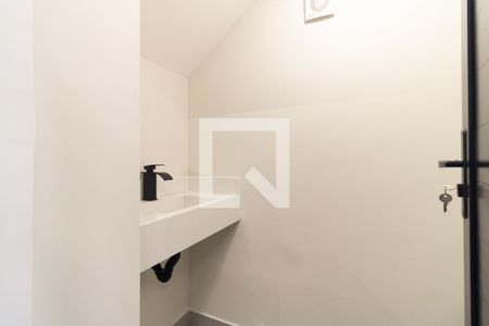 Lavabo de casa à venda com 3 quartos, 117m² em Vila Gumercindo, São Paulo