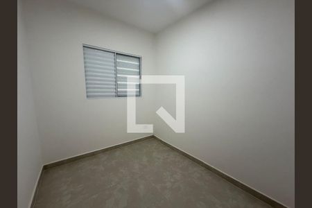 Quarto 1 de apartamento para alugar com 2 quartos, 64m² em Jardim Caguassu, São Paulo