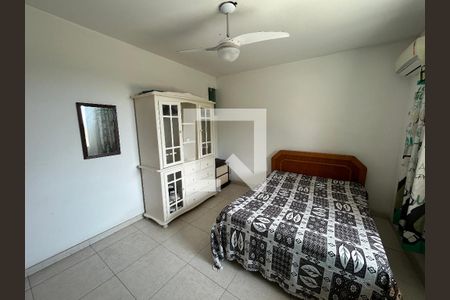 Quarto 1 de casa à venda com 4 quartos, 200m² em Vila Valqueire, Rio de Janeiro