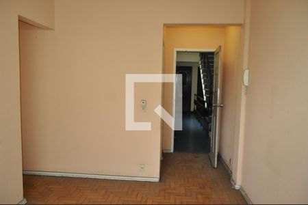 Sala de apartamento para alugar com 3 quartos, 50m² em Pilares, Rio de Janeiro