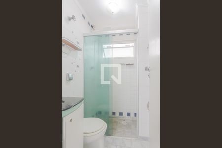 Banheiro de apartamento à venda com 1 quarto, 48m² em Vila Madalena, São Paulo