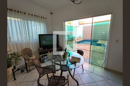 Casa à venda com 5 quartos, 255m² em Anhangabaú, Jundiaí