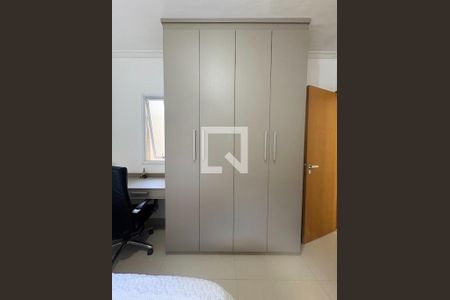 Casa à venda com 3 quartos, 180m² em Vila Dom Pedro I, São Paulo