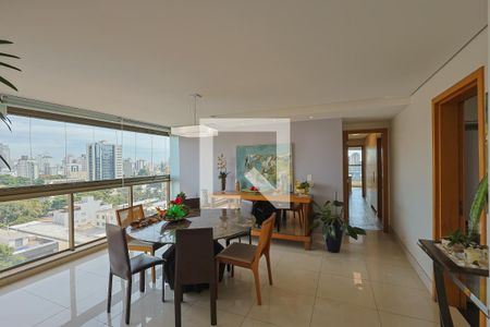 Apartamento à venda com 4 quartos, 164m² em Carmo, Belo Horizonte