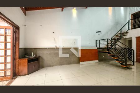 Sala de casa à venda com 3 quartos, 257m² em Vila Friburgo, São Paulo