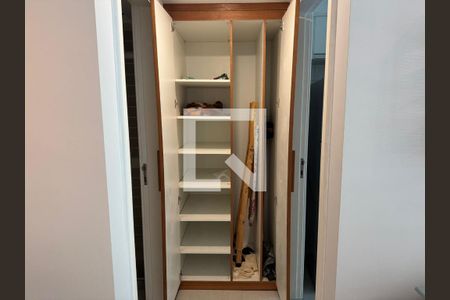 Corredor de apartamento para alugar com 1 quarto, 70m² em Barra da Tijuca, Rio de Janeiro