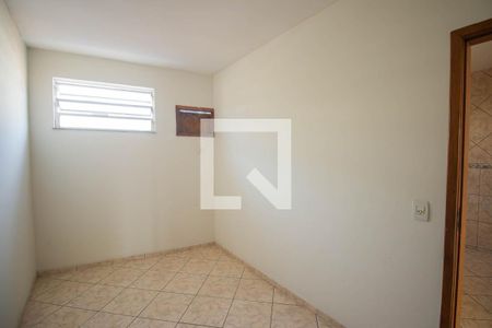 Quarto 2 de apartamento para alugar com 2 quartos, 70m² em Almerinda, São Gonçalo