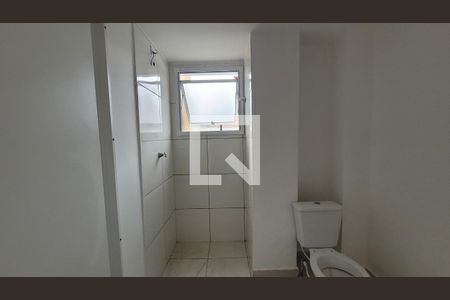 Banheiro de apartamento para alugar com 1 quarto, 32m² em Vila Monte Belo, Itaquaquecetuba