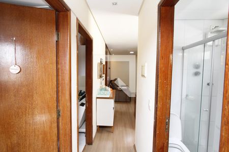 Corredor de apartamento à venda com 3 quartos, 55m² em Nova Barroca, Belo Horizonte
